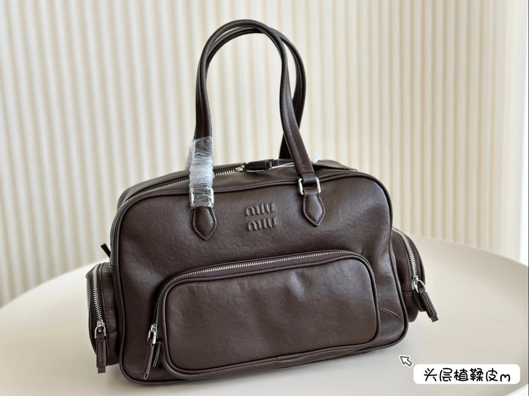 Floating bag product visual